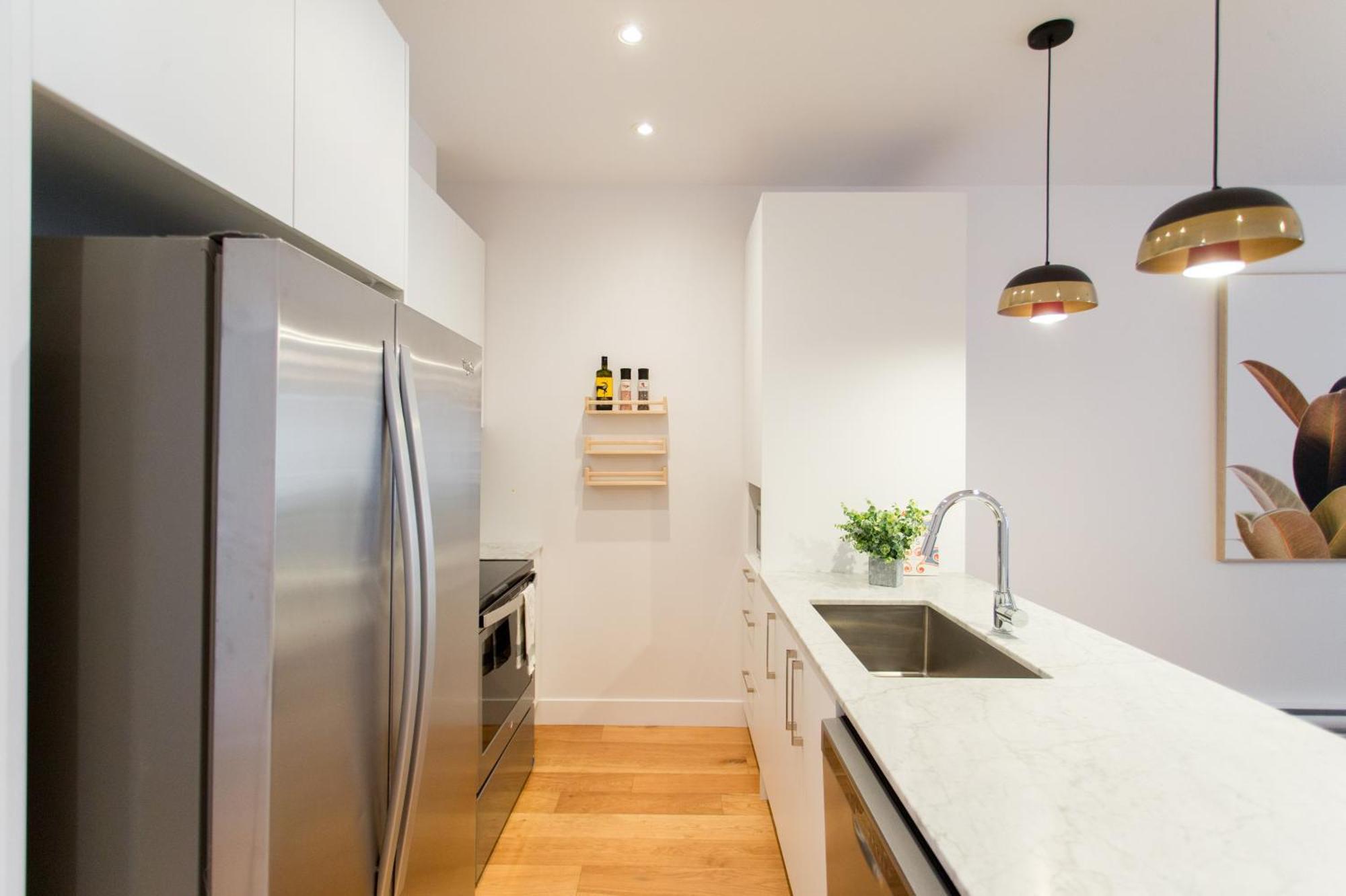 Hip, Stylish Apartment In Little Italy By Den Stays A Montréal Chambre photo