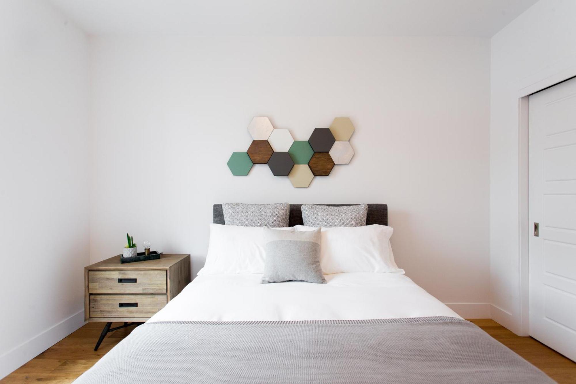 Hip, Stylish Apartment In Little Italy By Den Stays A Montréal Chambre photo
