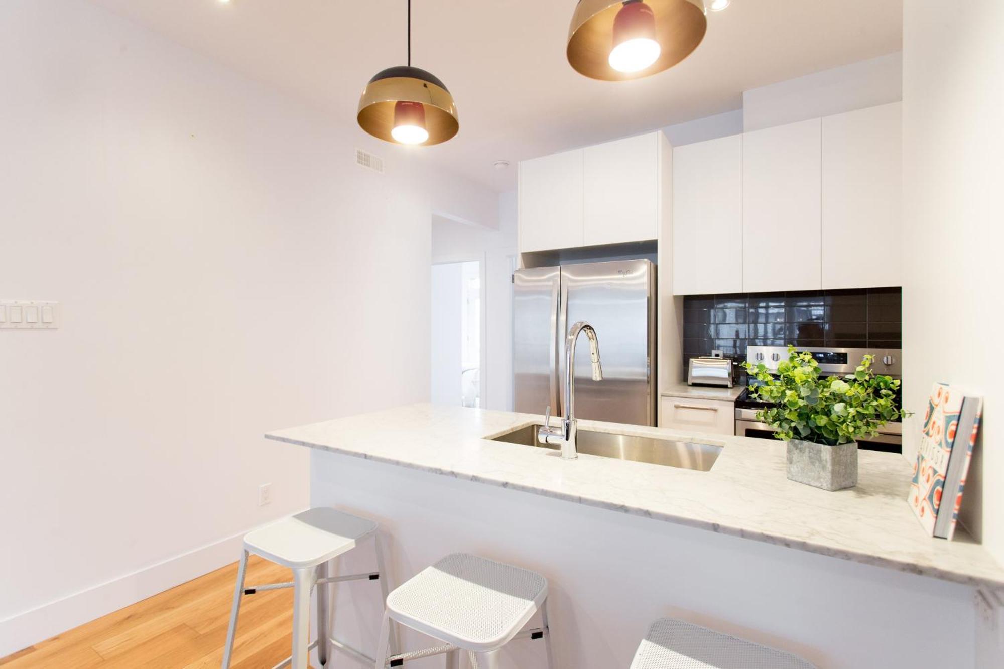 Hip, Stylish Apartment In Little Italy By Den Stays A Montréal Extérieur photo