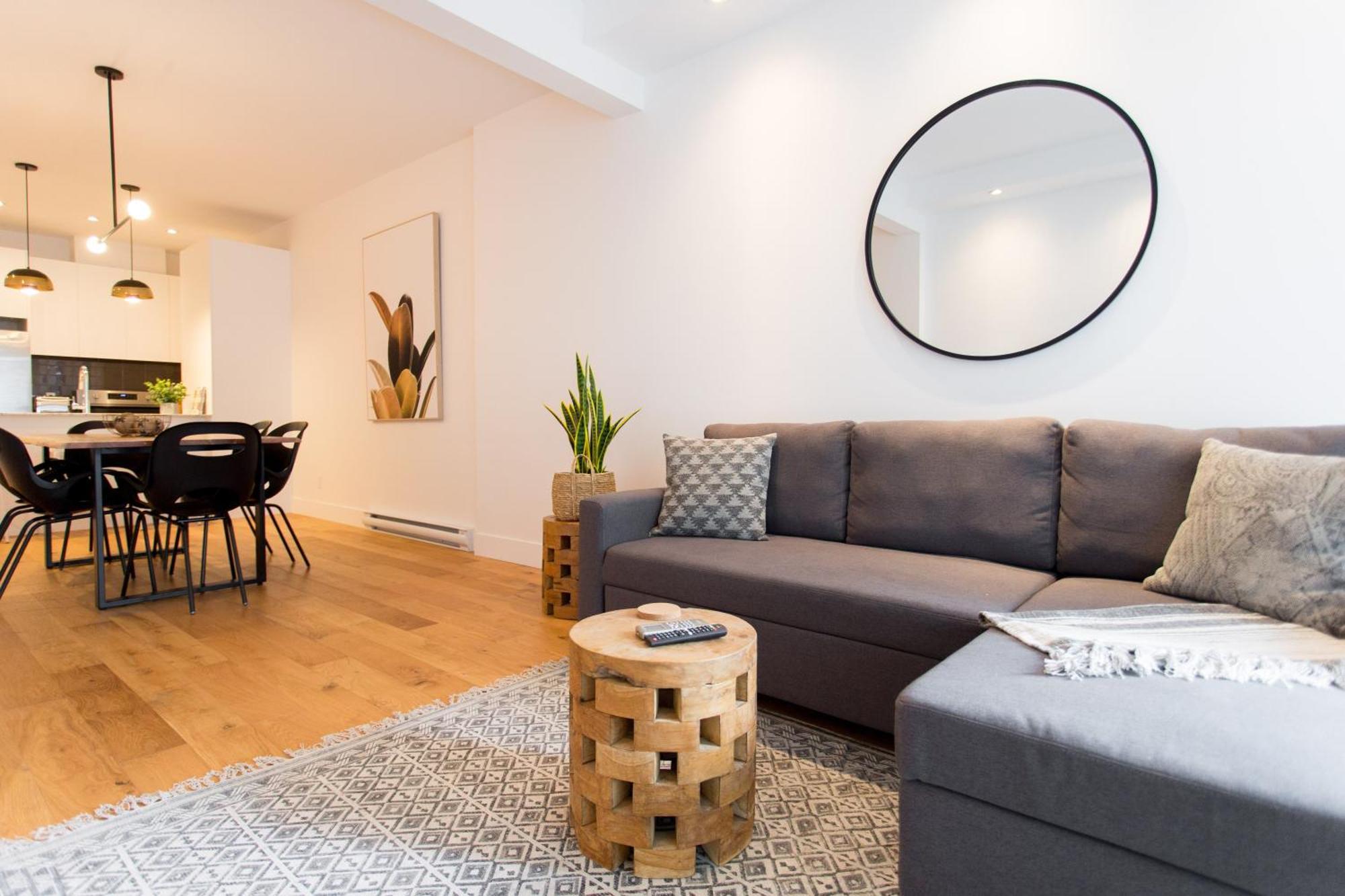 Hip, Stylish Apartment In Little Italy By Den Stays A Montréal Chambre photo